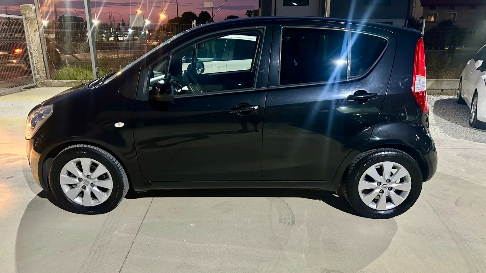 Suzuki Splash 1.3i 85к. с верига! Климатик! , снимка 7 - Автомобили и джипове - 55772615