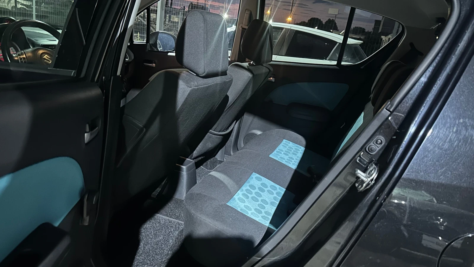 Suzuki Splash 1.3i 85к. с верига! Климатик! , снимка 14 - Автомобили и джипове - 55772615