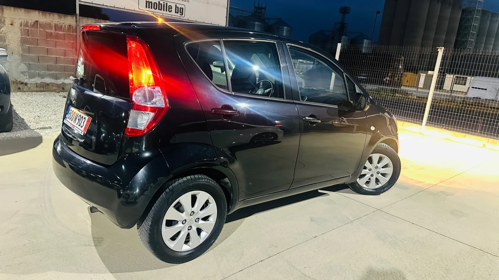 Suzuki Splash 1.3i 85к. с верига! Климатик! , снимка 4 - Автомобили и джипове - 55772615