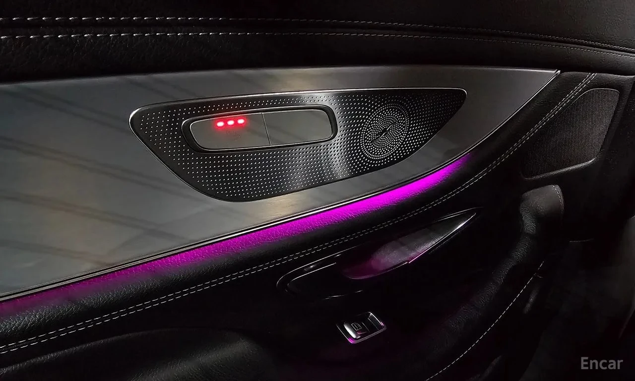 Mercedes-Benz CLS 400 * 4MATIC * КРАЙНА ЦЕНА ДО БЪЛГАРИЯ, снимка 17 - Автомобили и джипове - 55886339