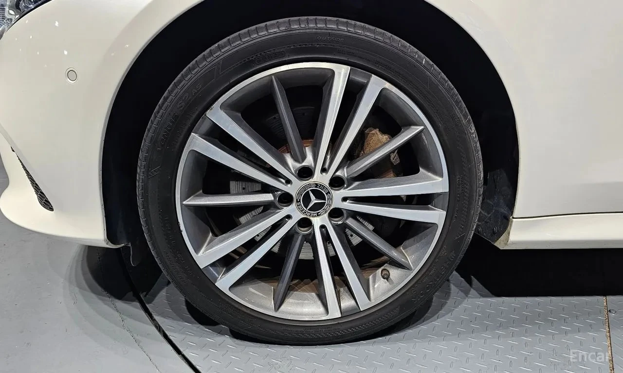Mercedes-Benz CLS 400 * 4MATIC * КРАЙНА ЦЕНА ДО БЪЛГАРИЯ, снимка 5 - Автомобили и джипове - 55886339