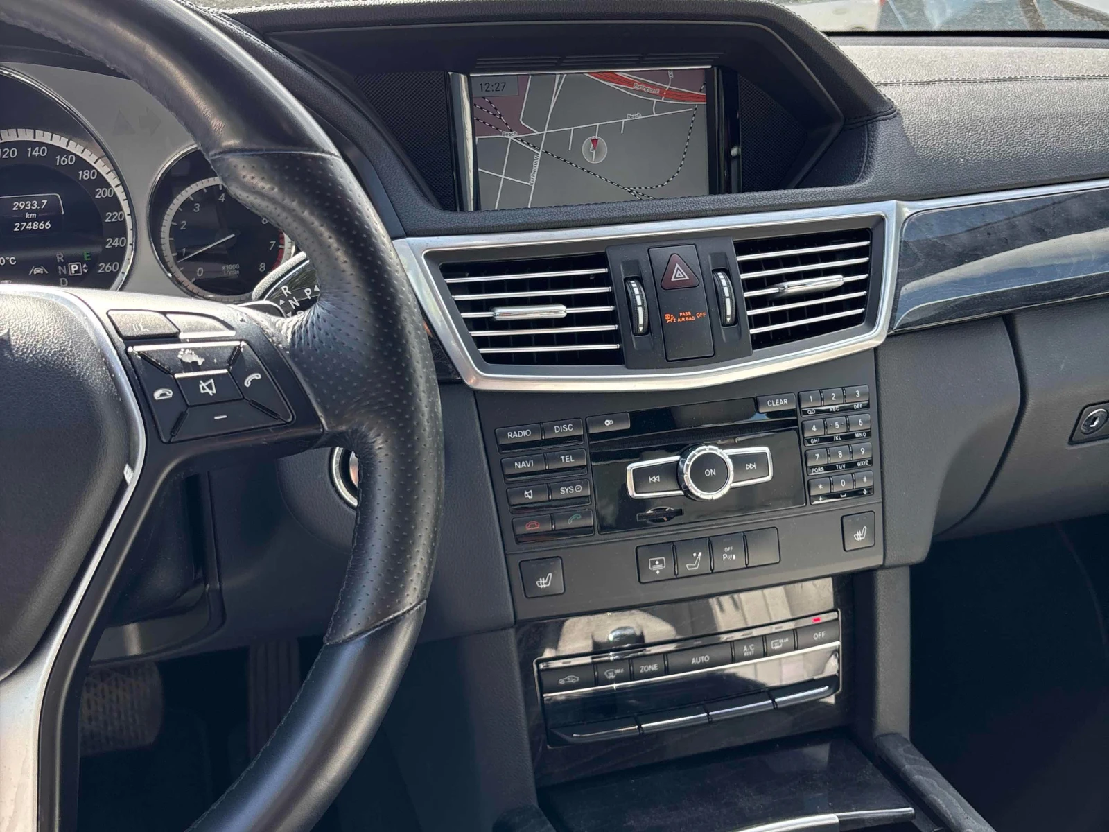Mercedes-Benz E 350 4MATIC * ГЛАВНО ПРЕДСТАВИТЕЛСТВО НА MERCEDES* , снимка 9 - Автомобили и джипове - 56137700