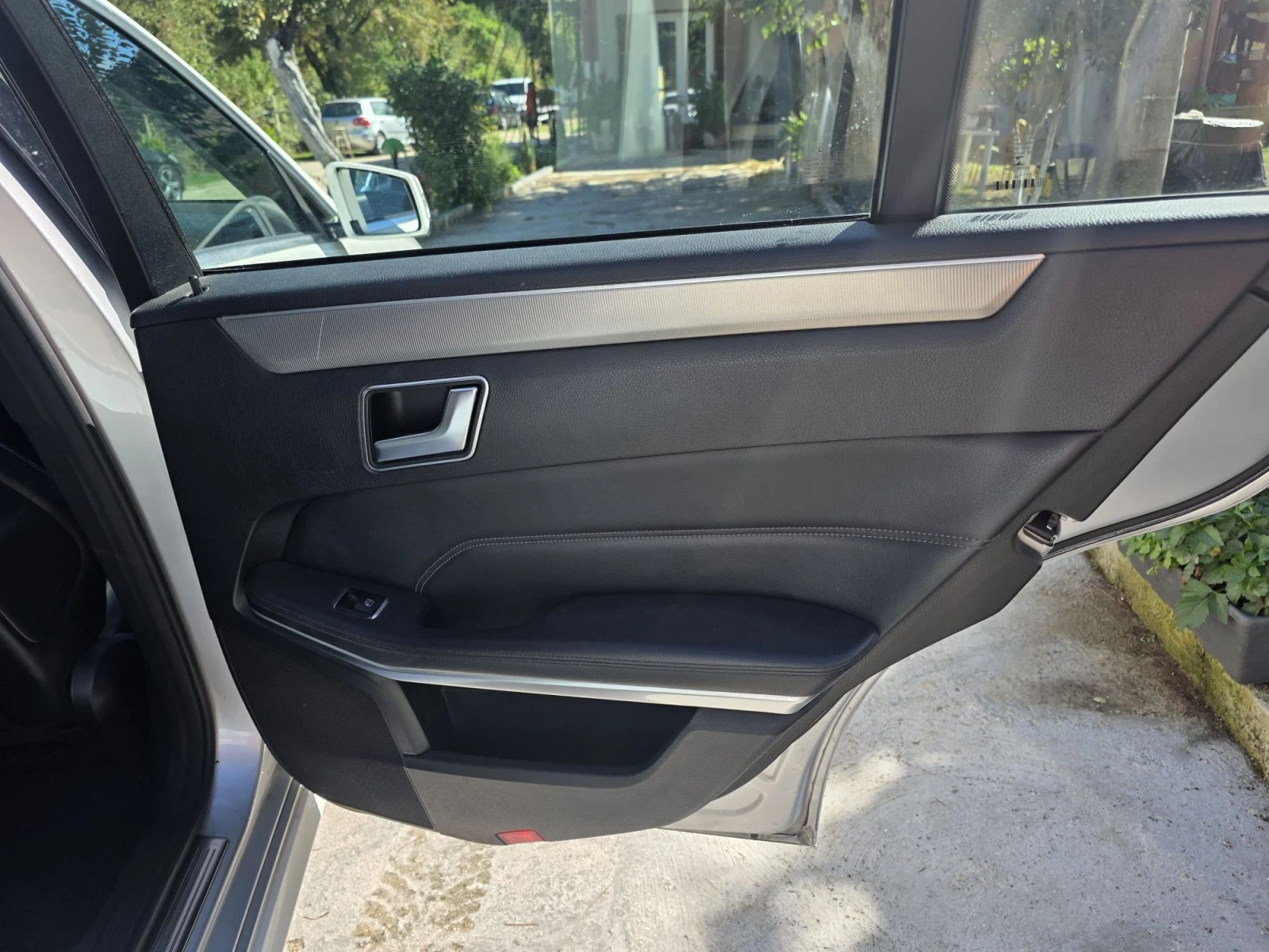 Mercedes-Benz E 350, снимка 11 - Автомобили и джипове - 56586625