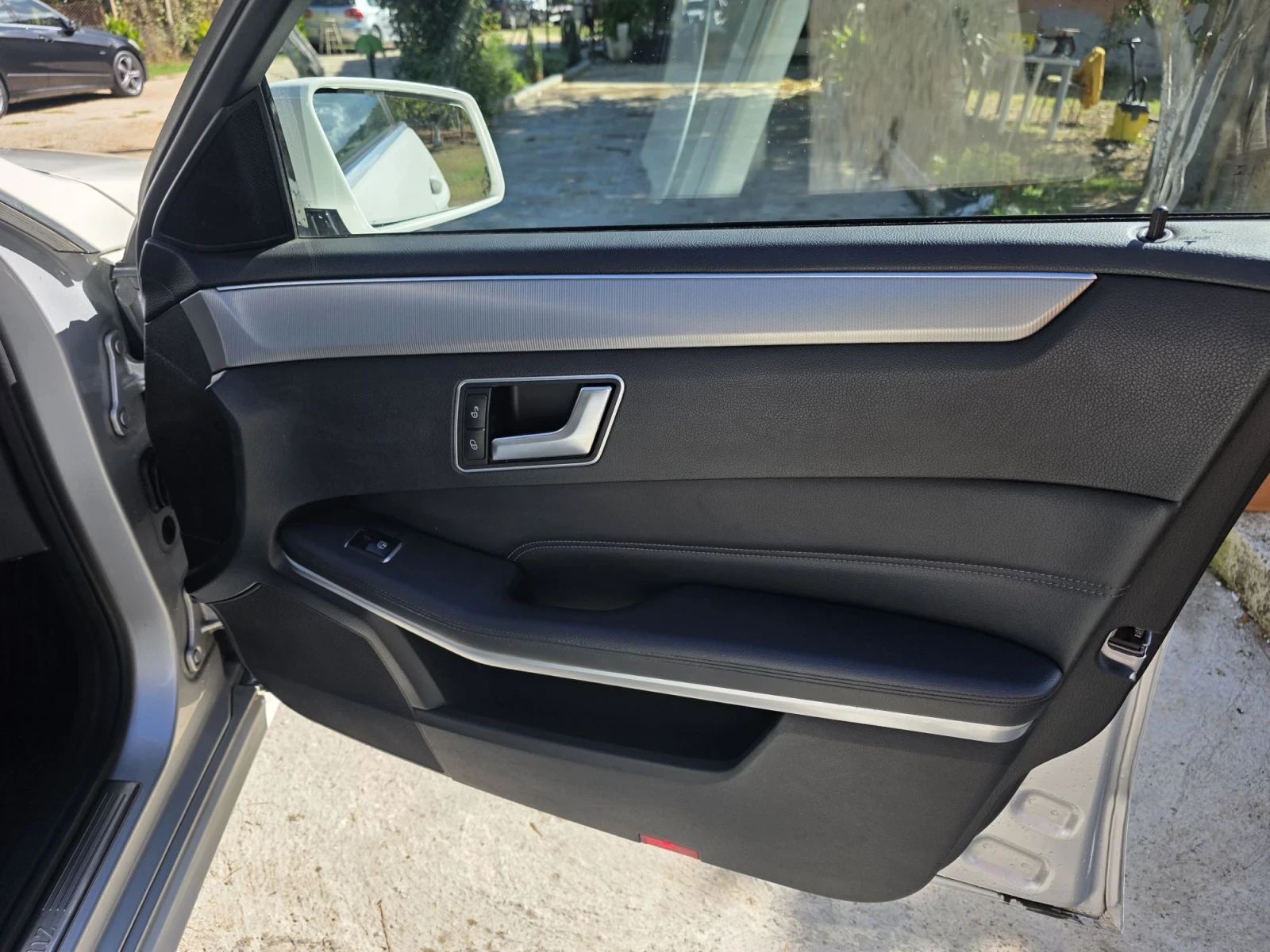 Mercedes-Benz E 350, снимка 12 - Автомобили и джипове - 56586625