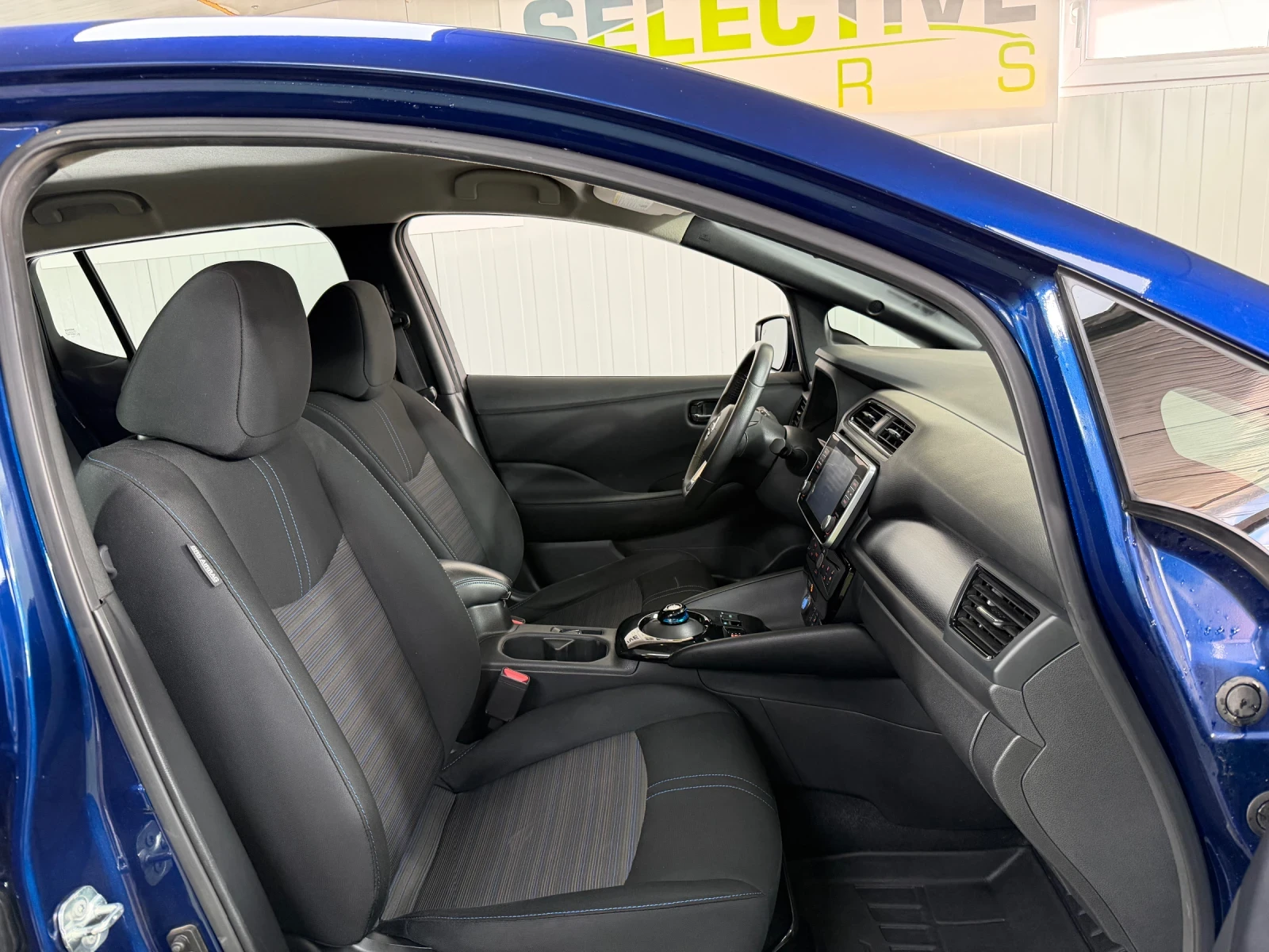 Nissan Leaf  2021 SV PLUS Hatchback, снимка 15 - Автомобили и джипове - 56248061