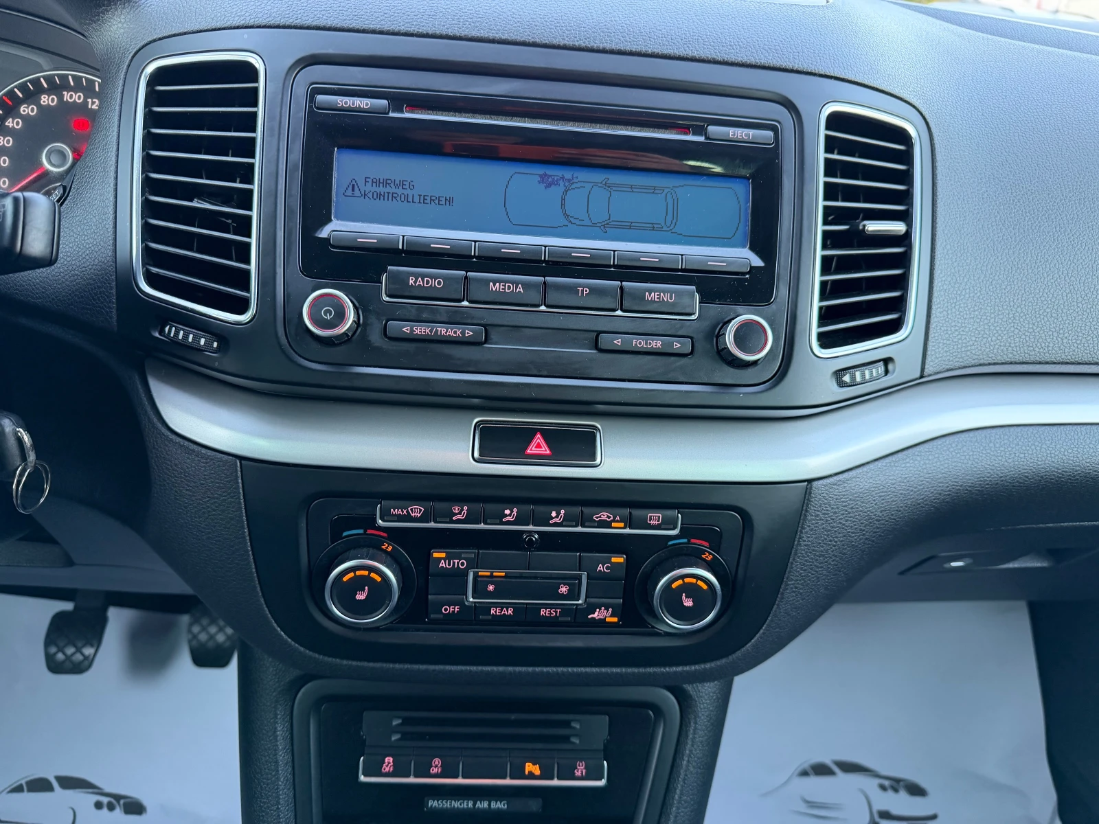 VW Sharan 2.0TDI 140к.с, снимка 11 - Автомобили и джипове - 56363267