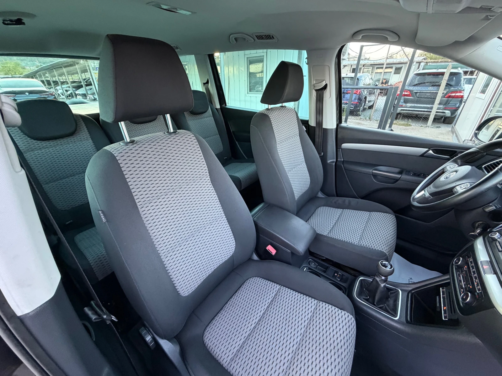 VW Sharan 2.0TDI 140к.с, снимка 8 - Автомобили и джипове - 56363267