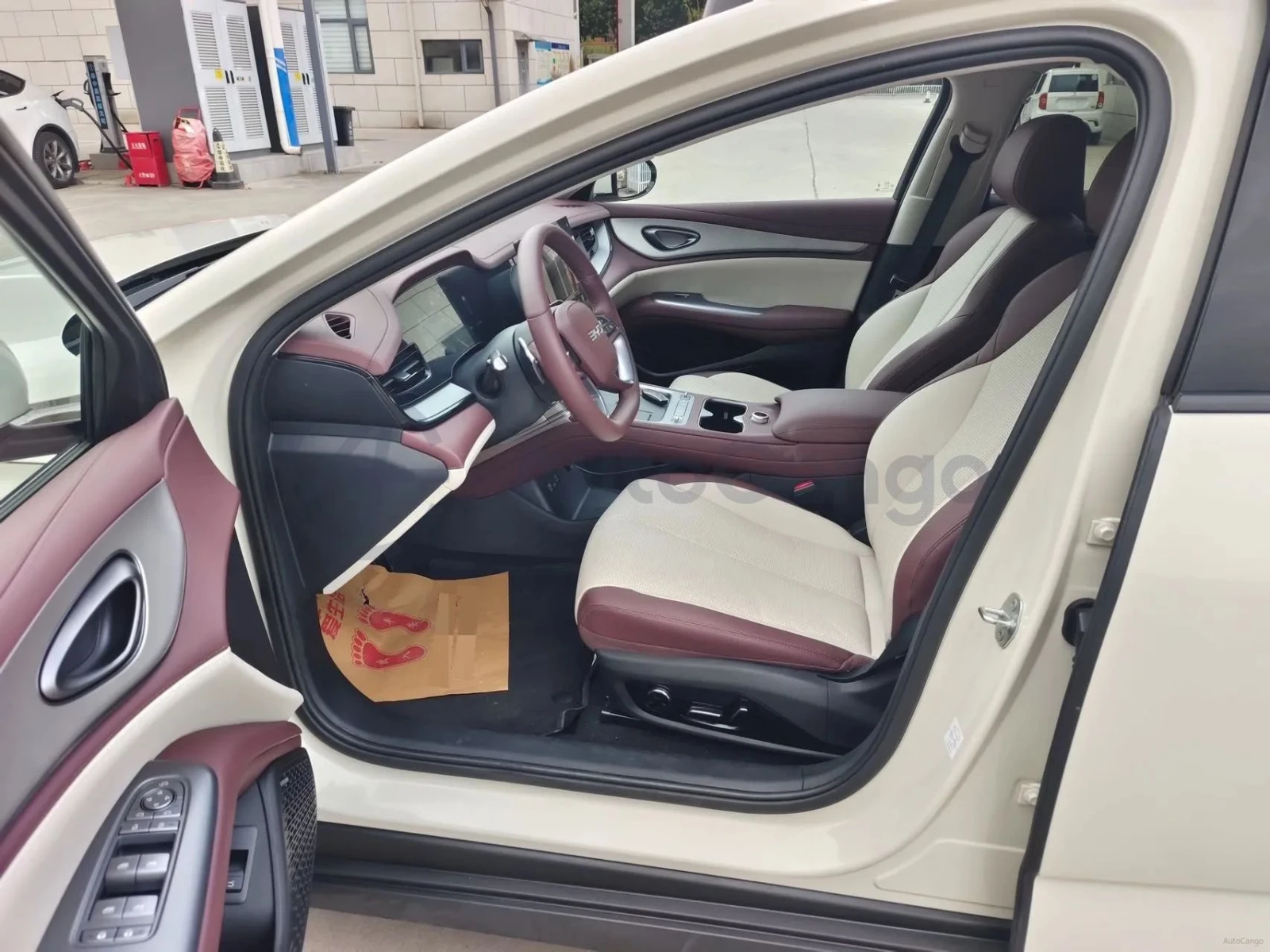 BYD Seal  Цена до България , снимка 4 - Автомобили и джипове - 56646082