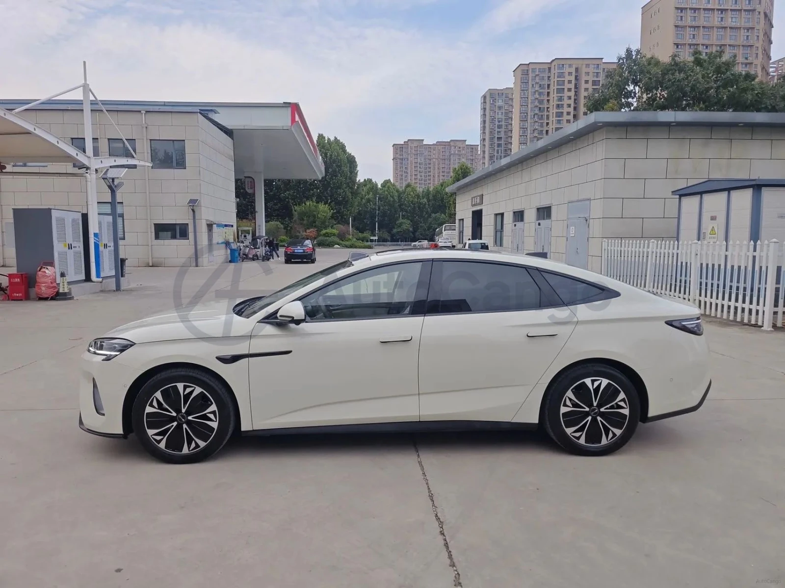 BYD Seal  Цена до България , снимка 3 - Автомобили и джипове - 56646082