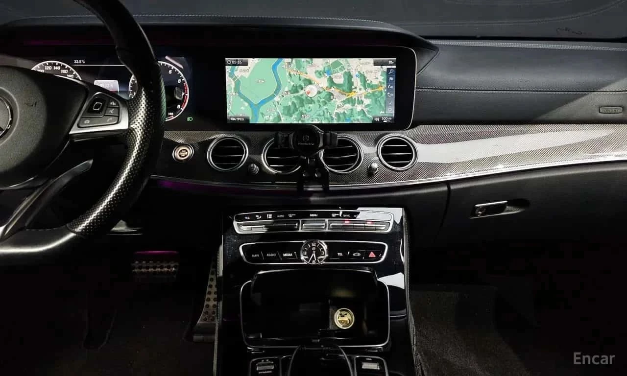 Mercedes-Benz E 300, снимка 14 - Автомобили и джипове - 56737108