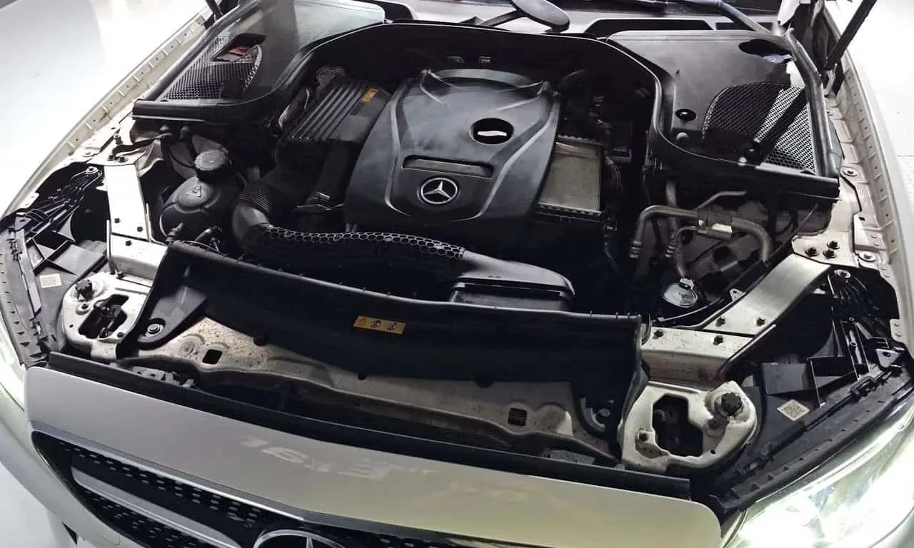 Mercedes-Benz E 300, снимка 6 - Автомобили и джипове - 56737108