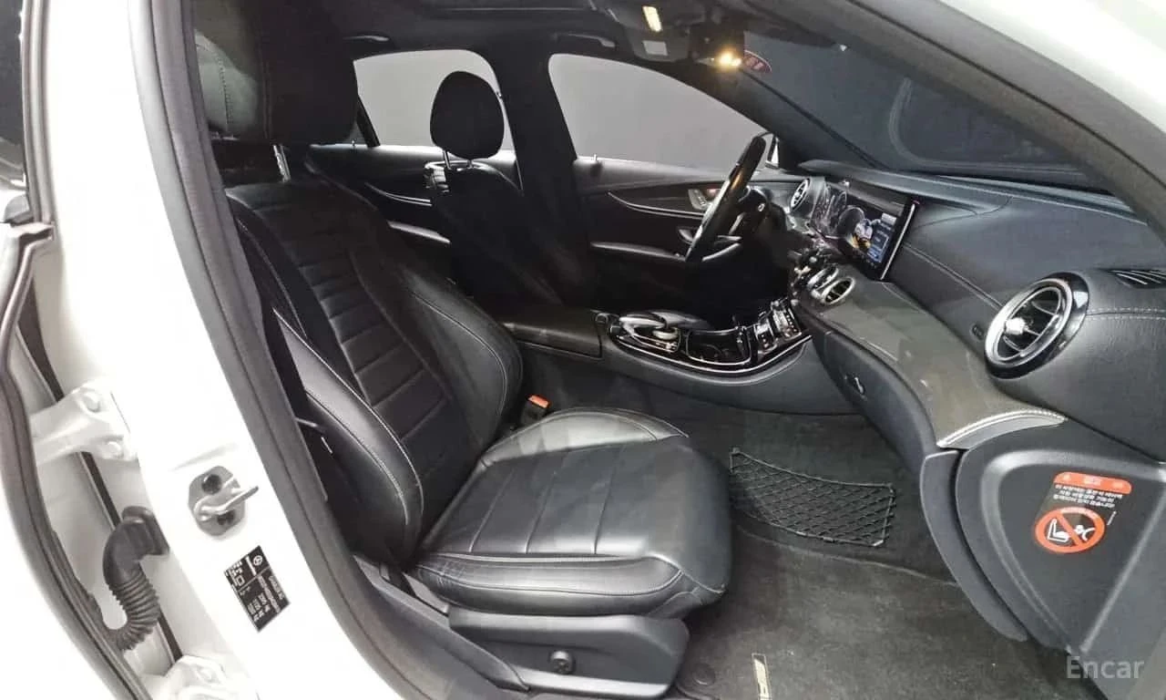 Mercedes-Benz E 300, снимка 11 - Автомобили и джипове - 56737108