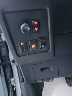 Nissan Qashqai 2.0dci.1500k.c.4x4 - 13000 лв. / 6646.79 € - 58301589 14