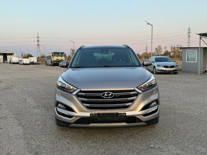 Hyundai Tucson 2.0CRDI Vertex 4WD Автоматик, снимка 2 - Автомобили и джипове - 47804907