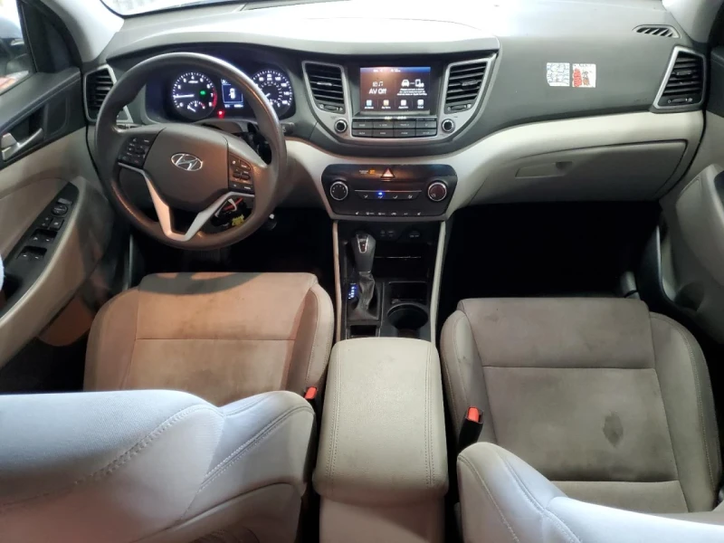 Hyundai Tucson, снимка 8 - Автомобили и джипове - 48796656