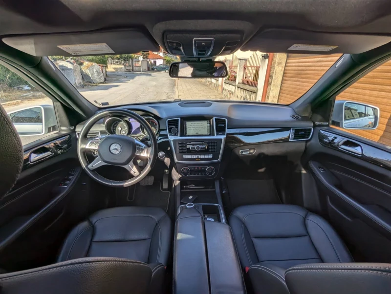 Mercedes-Benz ML 350 AMG Line, Панорама, F1, 4x4, Реални, Камера 360 , , снимка 15 - Автомобили и джипове - 51926510