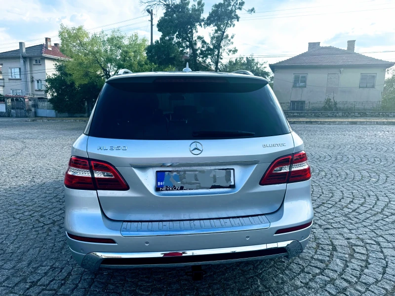 Mercedes-Benz ML 350 AMG Line, Панорама, F1, 4x4, Реални, Камера 360 , , снимка 3 - Автомобили и джипове - 51926510