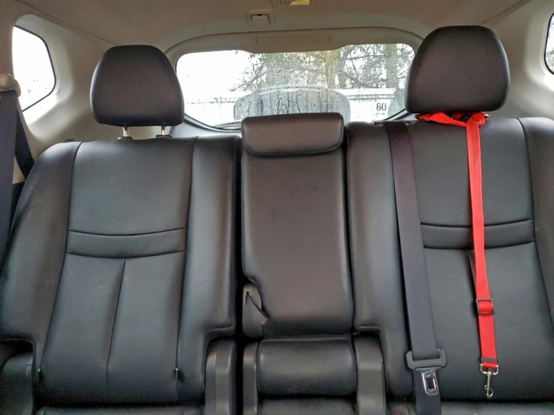 Nissan Rogue 2.5* ПЕРФЕКТНА* РЕАЛНИ КМ, снимка 9 - Автомобили и джипове - 53134563