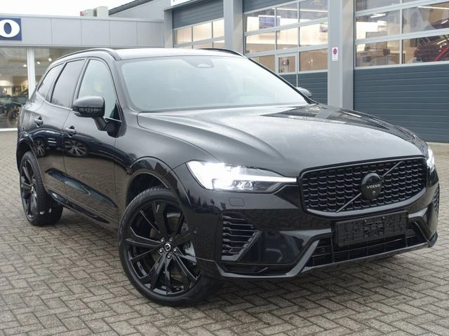 Volvo XC60  T8 AWD Recharge Black Edition Plus, снимка 3 - Автомобили и джипове - 48691726