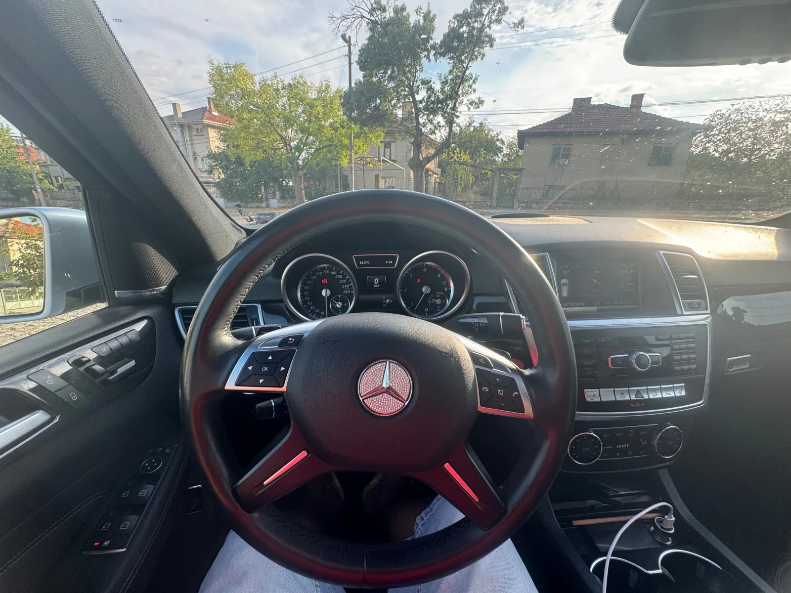 Mercedes-Benz ML 350 AMG Line, Панорама, F1, 4x4, Реални, Камера 360 ,  - изображение 4