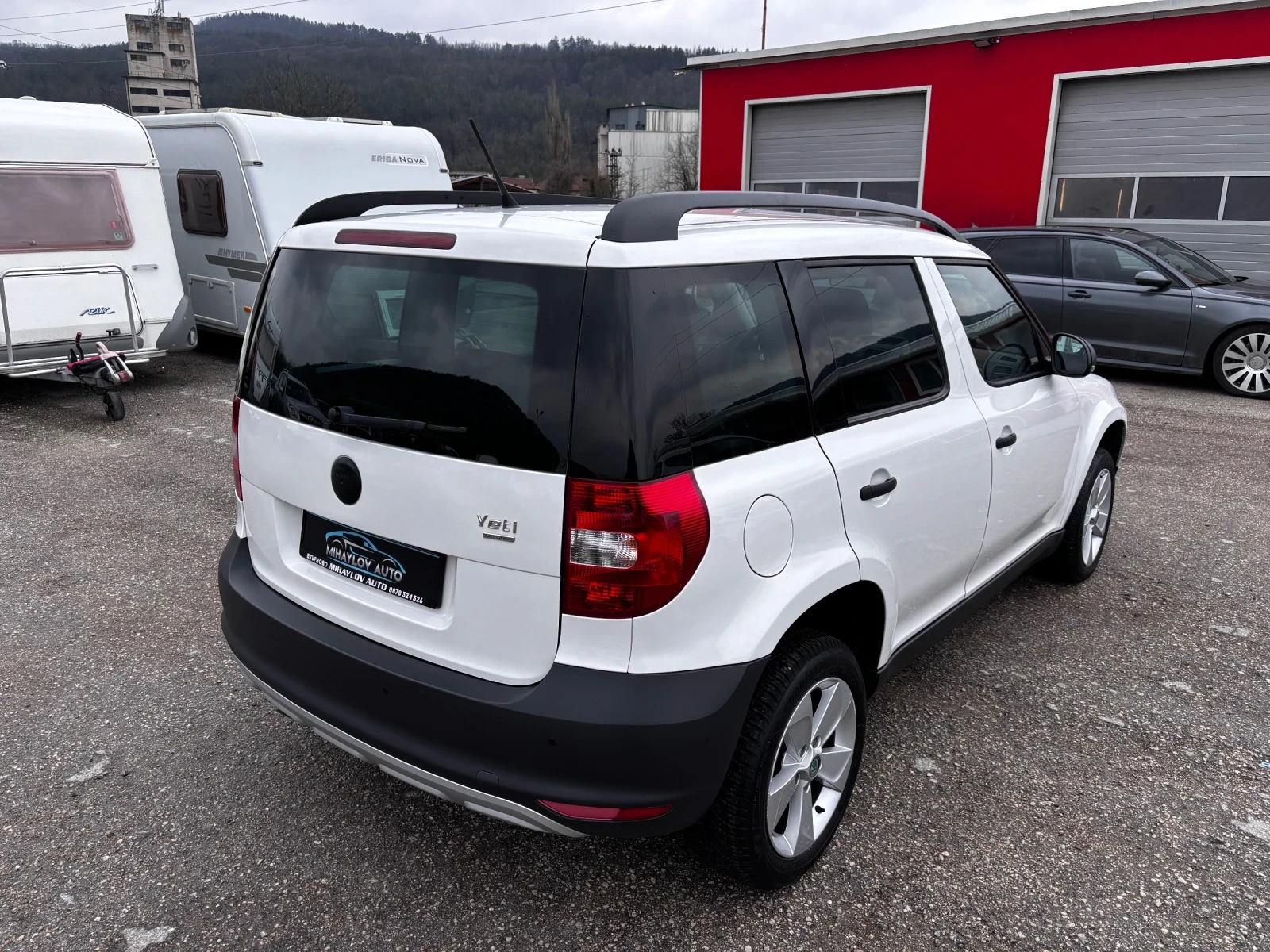 Skoda Yeti 1.6TDI NAVI/CAR PLAY/ЛЕТИ ДЖ./НОВ ВНОС, снимка 3 - Автомобили и джипове - 54140575