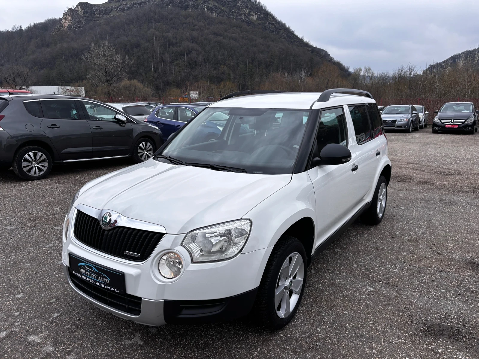 Skoda Yeti 1.6TDI NAVI/CAR PLAY/ЛЕТИ ДЖ./НОВ ВНОС, снимка 7 - Автомобили и джипове - 54140575