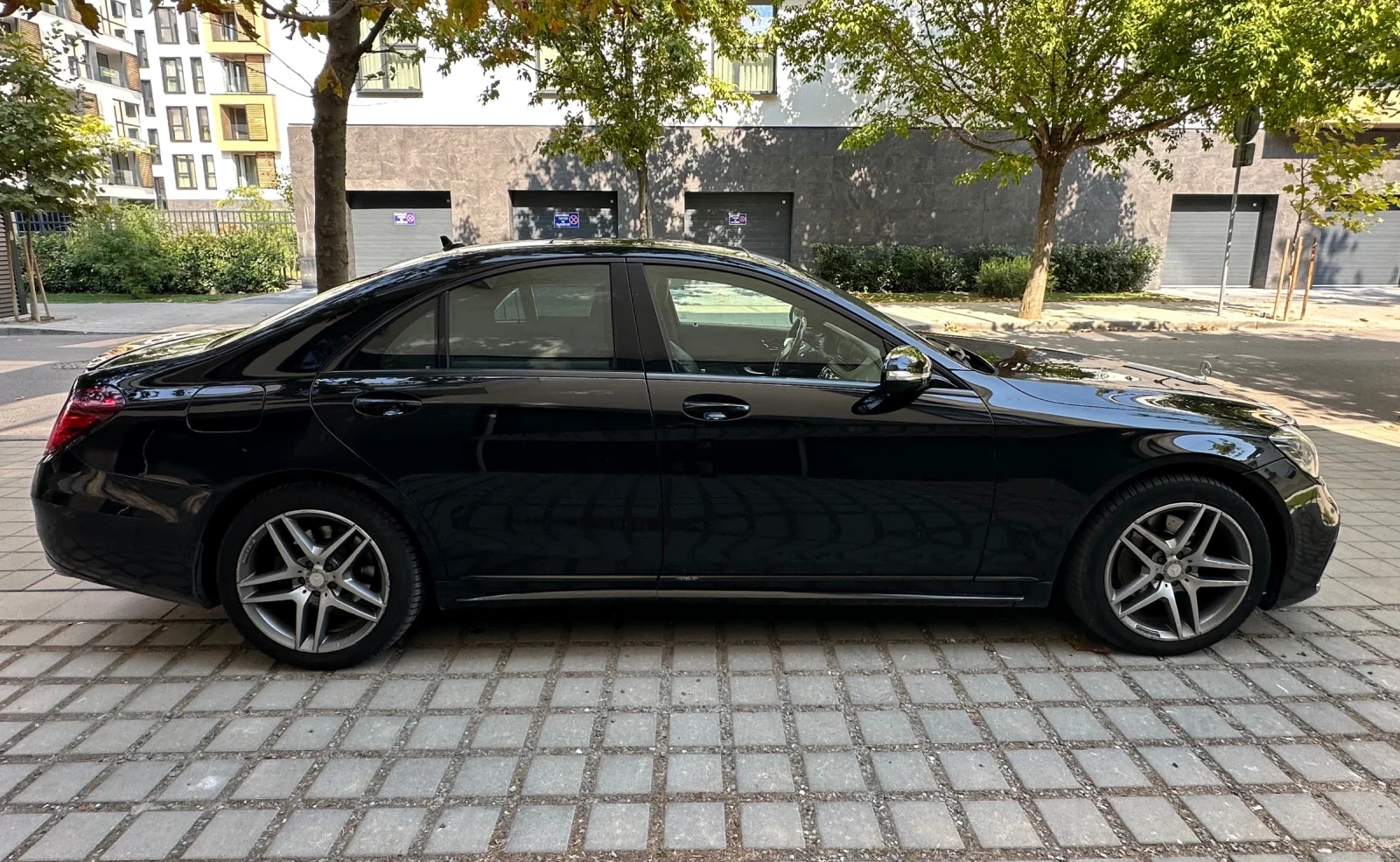 Mercedes-Benz S 350 AMG/BURMESTER/ВАКУУМ/ОБДУХВАНЕ/МАСАЖ/КАМЕРА/ЛИЗИНГ, снимка 4 - Автомобили и джипове - 55054955