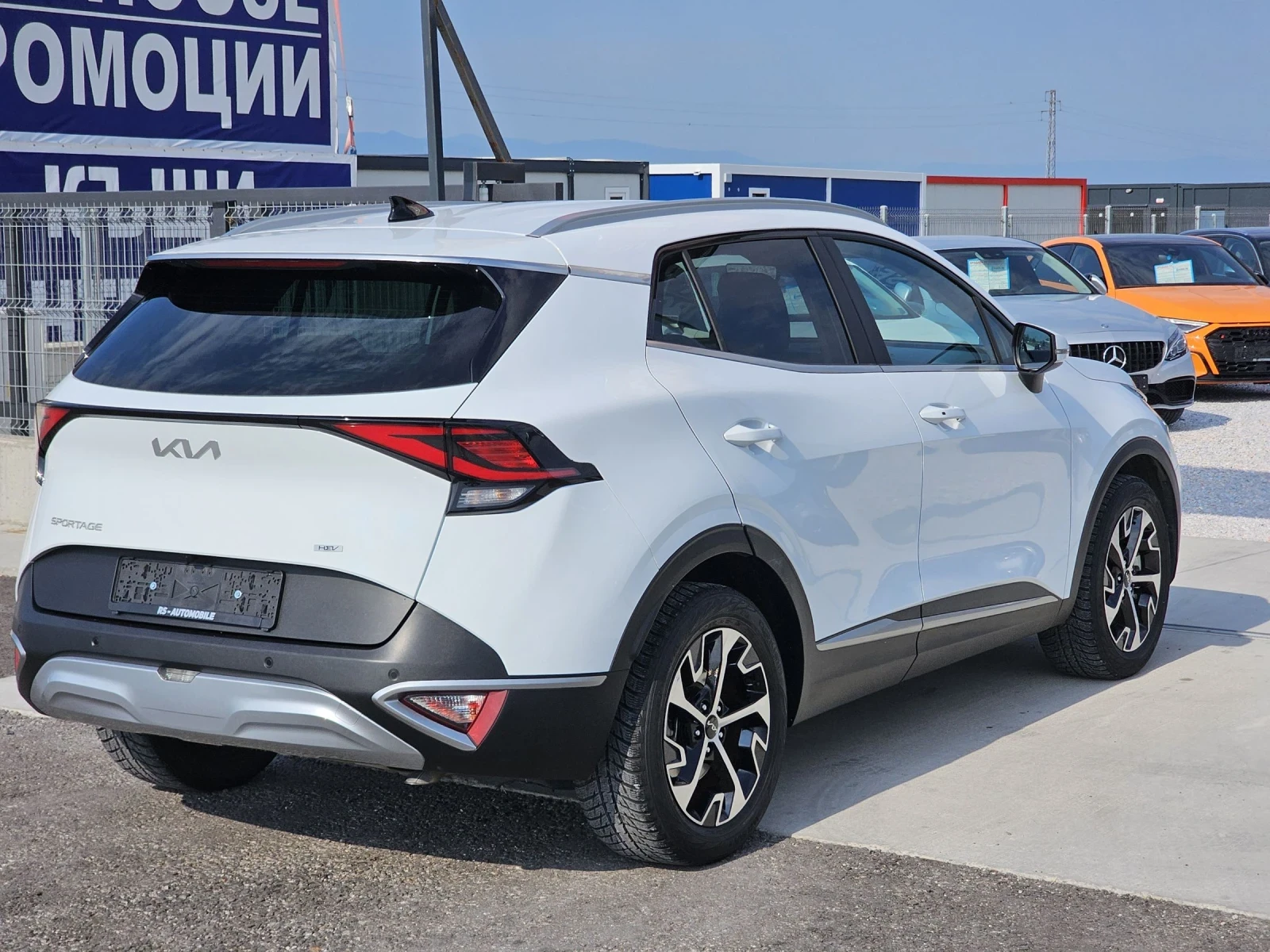 Kia Sportage 1.6, снимка 4 - Автомобили и джипове - 55337780