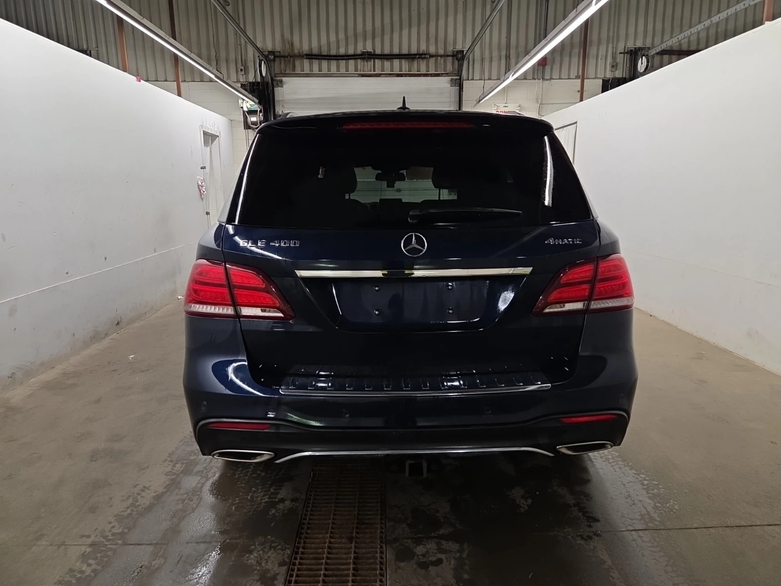 Mercedes-Benz GLE 400 * AMG Line * CARFAX * Без инциденти * , снимка 5 - Автомобили и джипове - 55947622