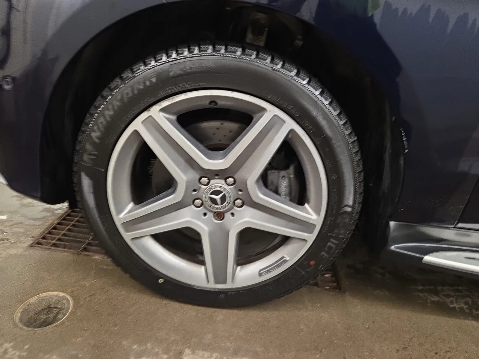 Mercedes-Benz GLE 400 * AMG Line * CARFAX * Без инциденти * , снимка 15 - Автомобили и джипове - 55947622