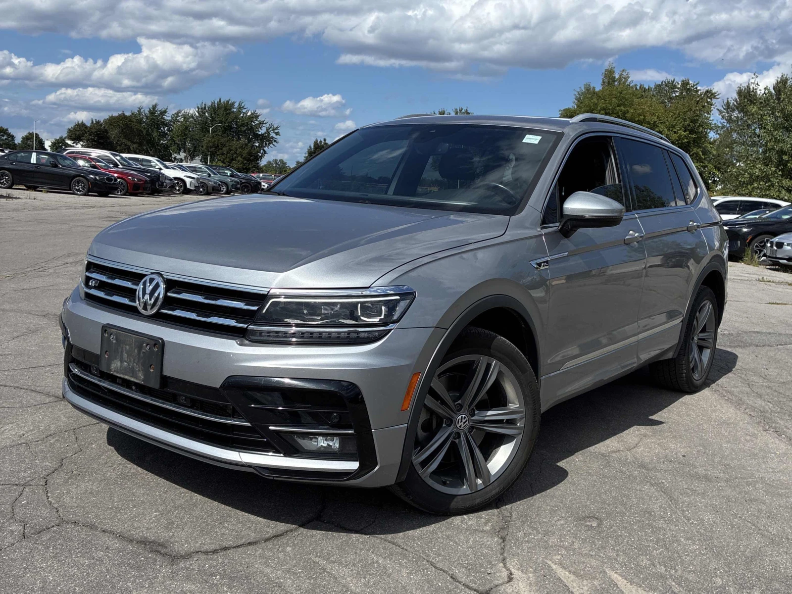 VW Tiguan Highline / Fender / Обдухване / Carfax / Автокреди