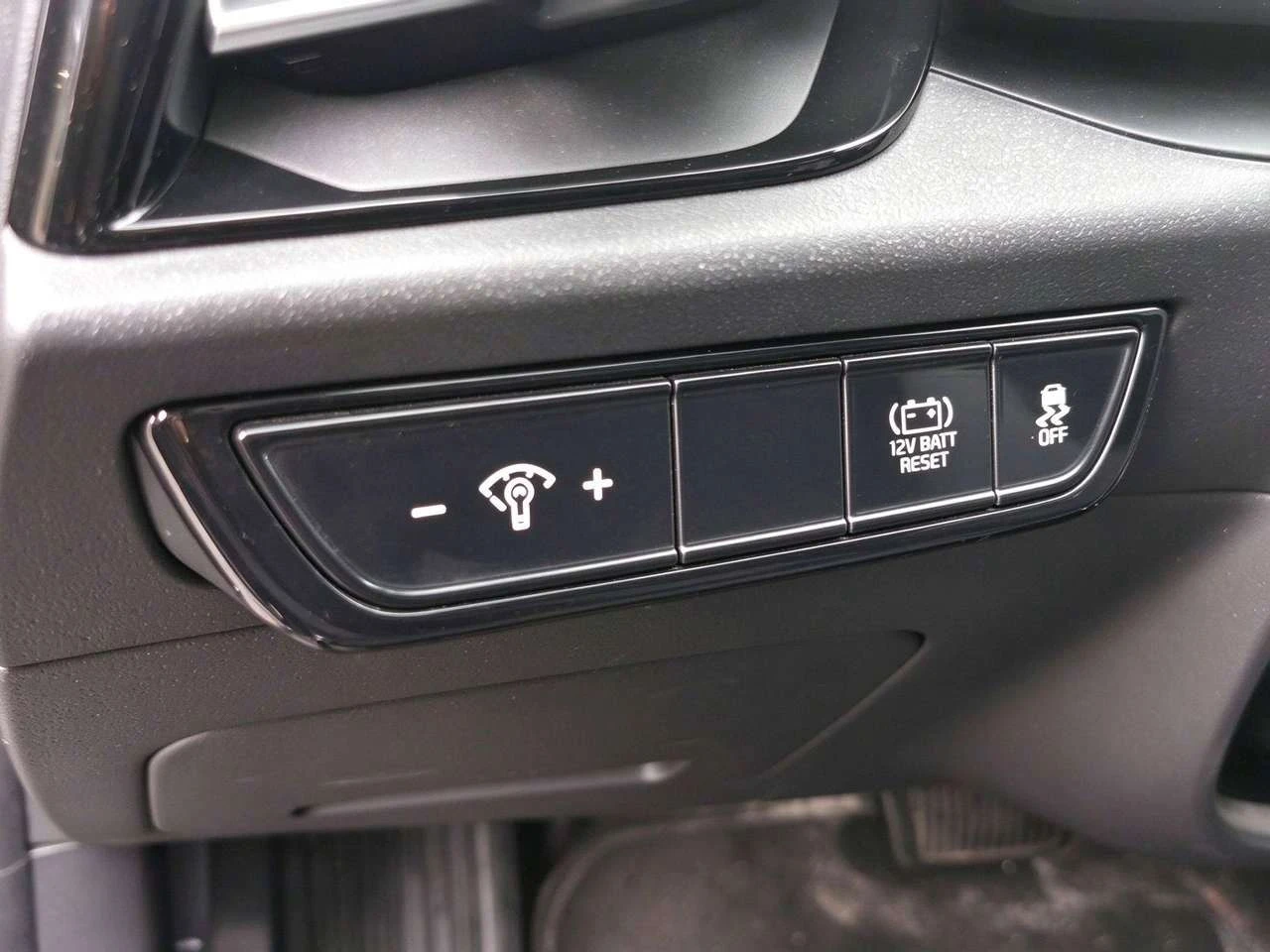 Kia Niro, снимка 10 - Автомобили и джипове - 56713481