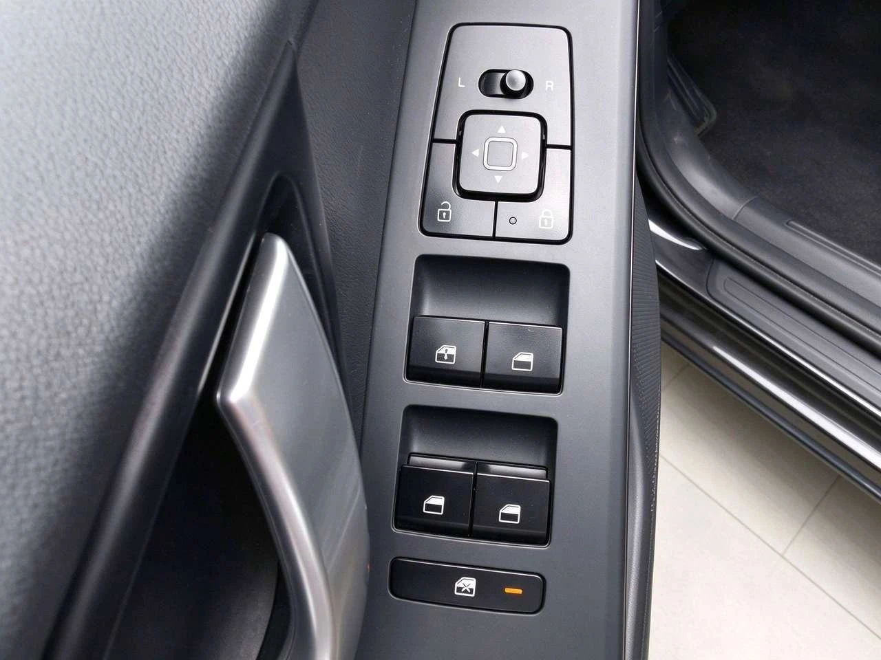 Kia Niro, снимка 9 - Автомобили и джипове - 56713481