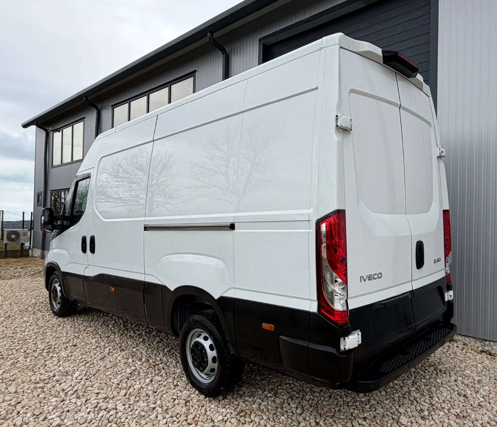 Iveco 35s16 RHD brand new L2H2 Automatic - изображение 6