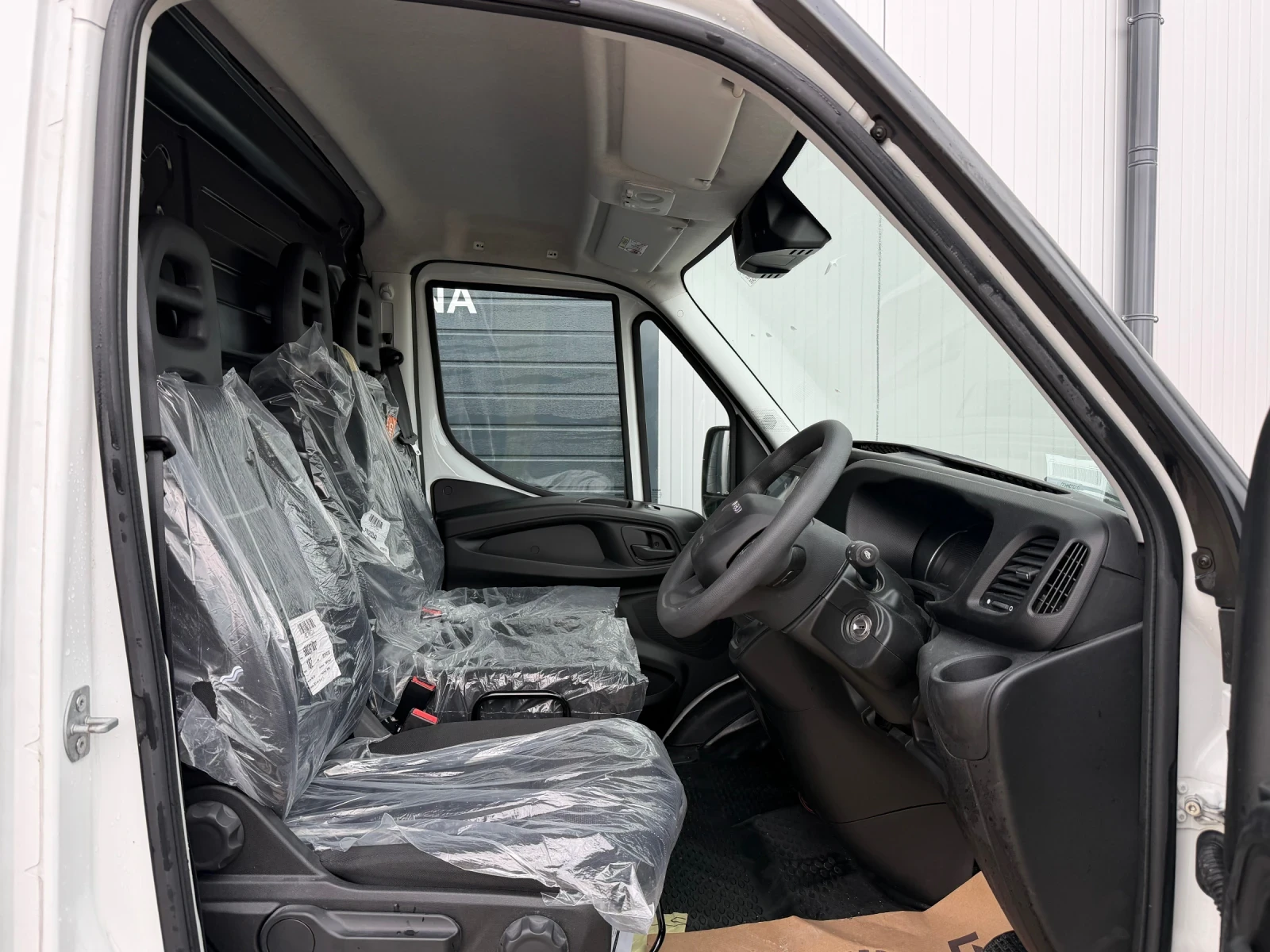 Iveco 35s16 RHD brand new L2H2 Automatic | Mobile.bg � ����������� 12