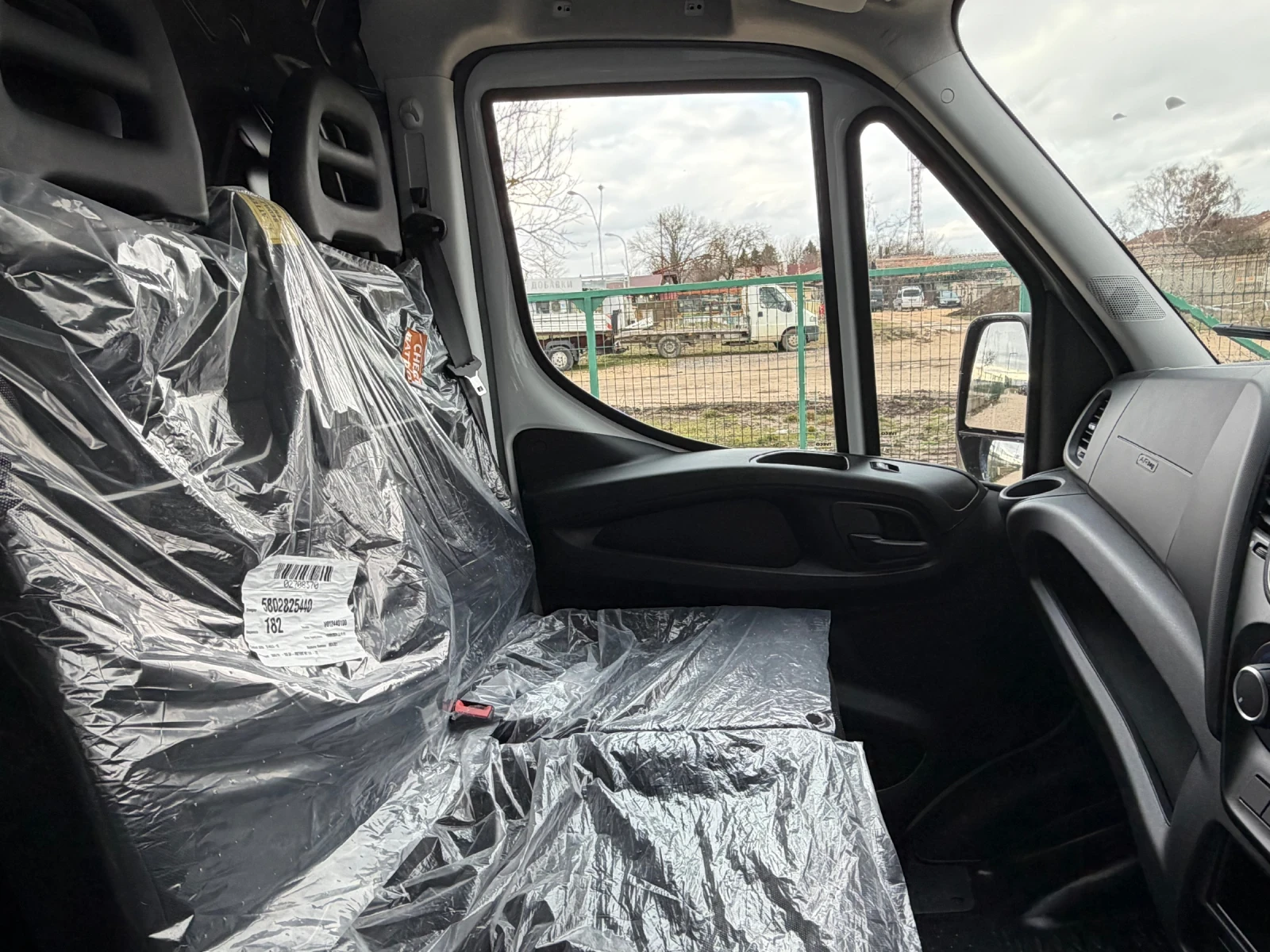 Iveco 35s16 RHD brand new L2H2 Automatic | Mobile.bg � ����������� 11