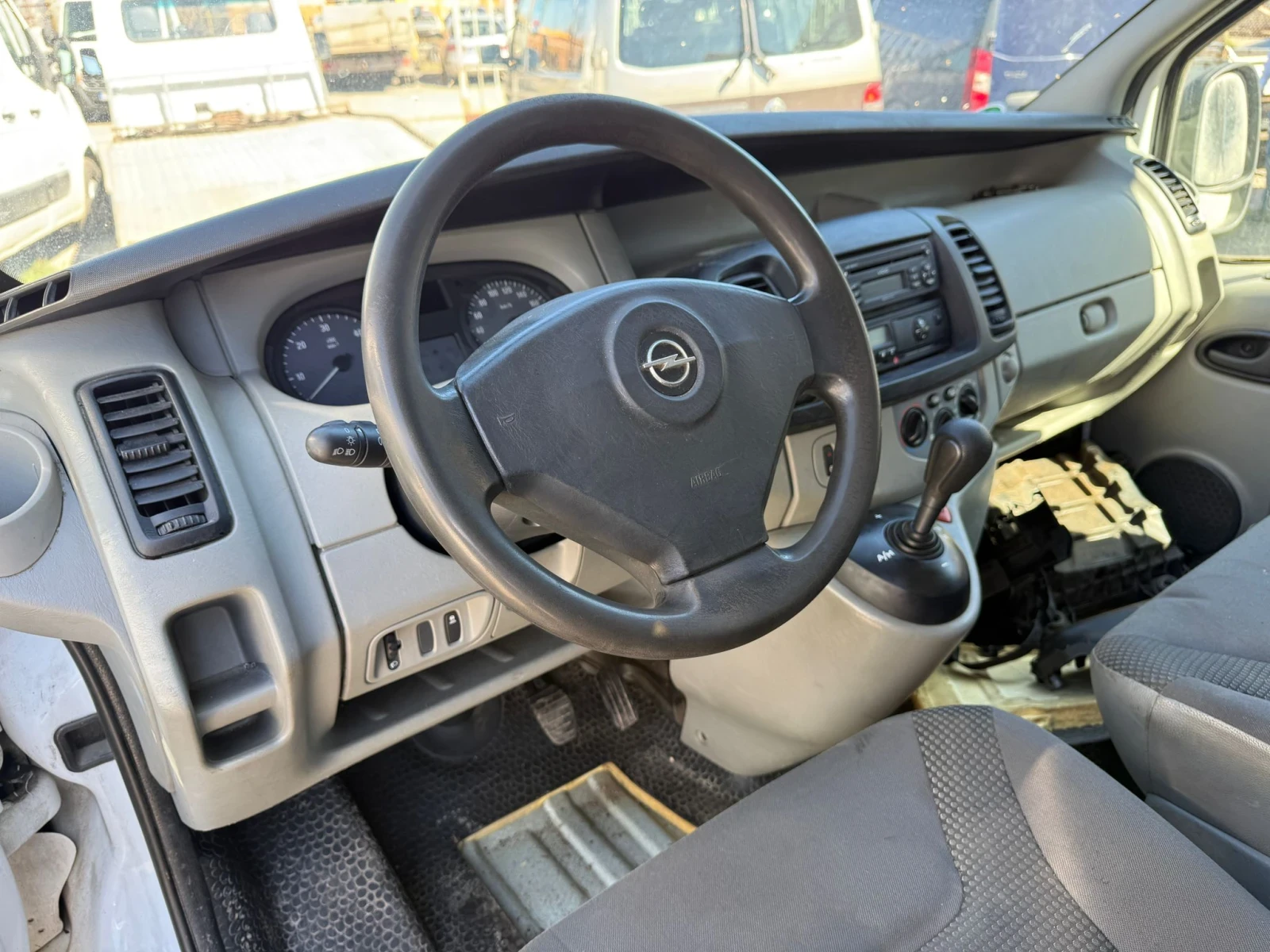 Opel Vivaro 2, 500TDI АВТОМАТИК , снимка 7 - Бусове и автобуси - 54113886