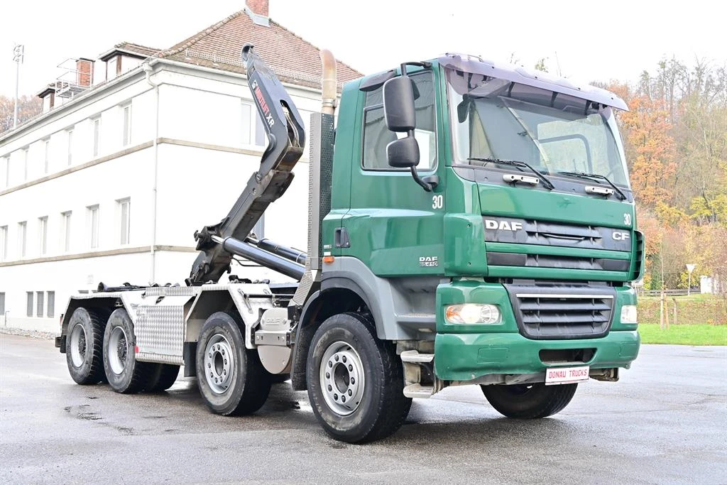 Daf CF 85.410 Автомат 8x4 теглич - изображение 2