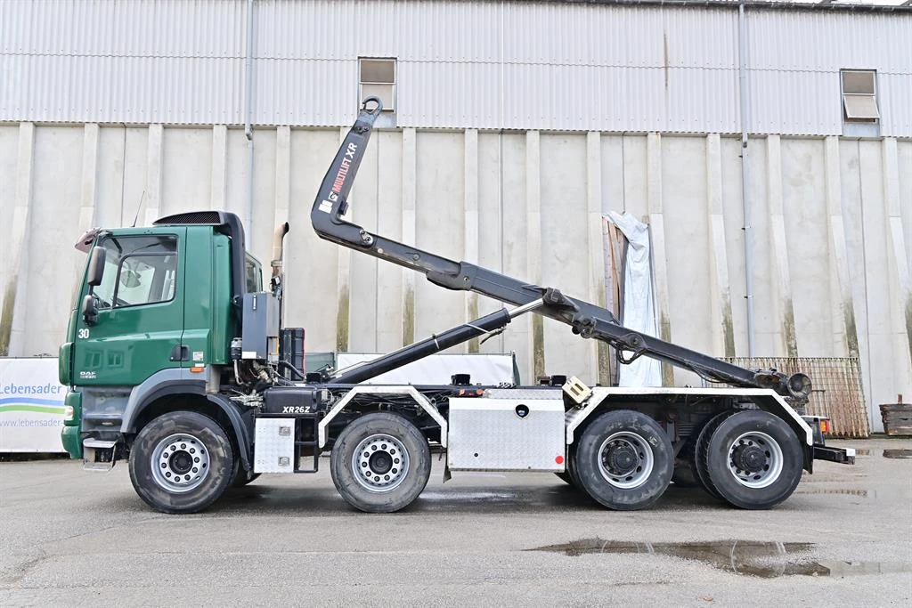 Daf CF 85.410 Автомат 8x4 теглич - изображение 5