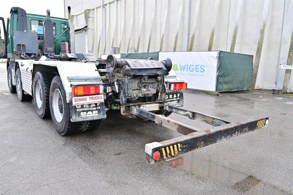 Daf CF 85.410 Автомат 8x4 теглич - изображение 7