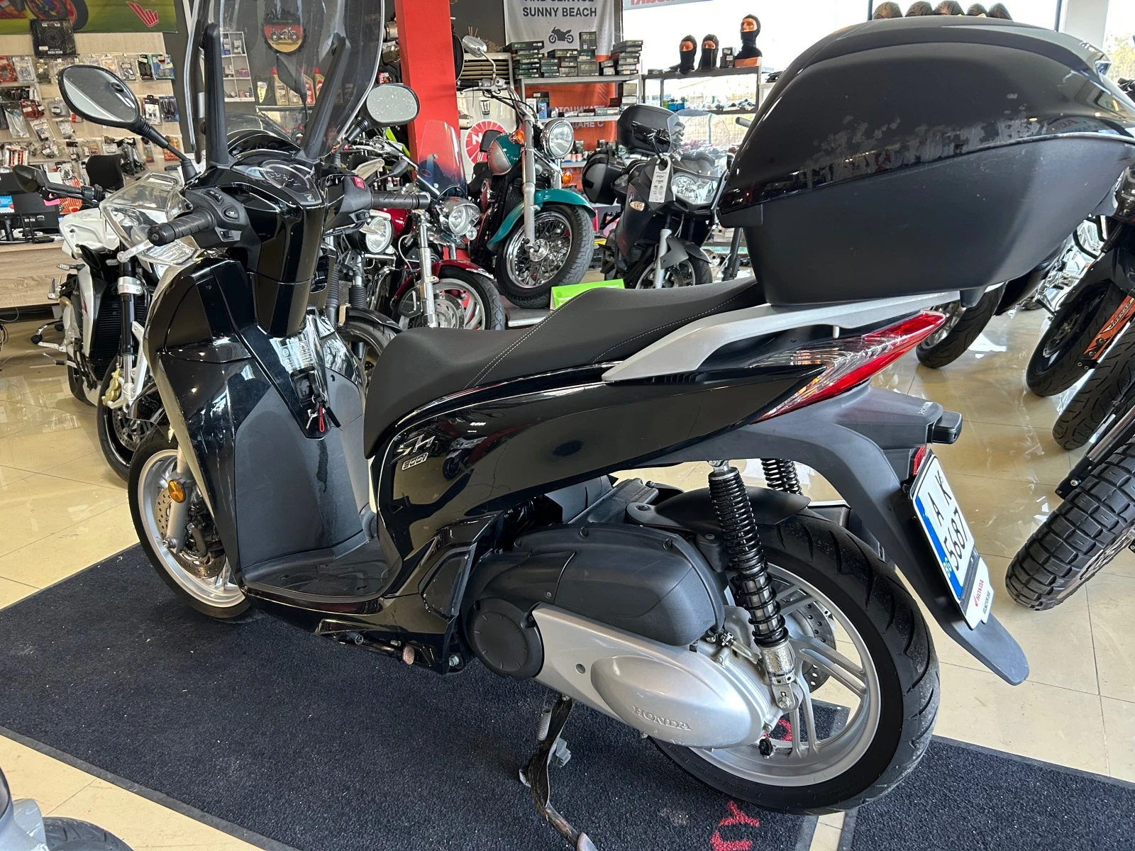 Honda Sh 300cc.2019 - изображение 5