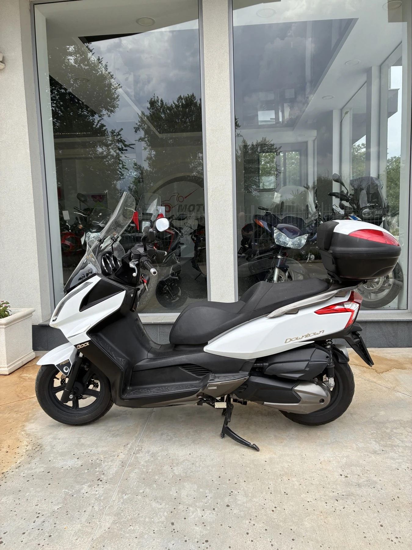 Kymco Downtown 300i, снимка 2 - Мотоциклети и мототехника - 54954768
