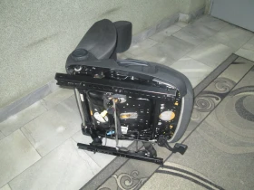 Продавам 2 броя много добри предни седалки за Audi A4 B8 2008 до 2015 , снимка 4 - Части - 53501449