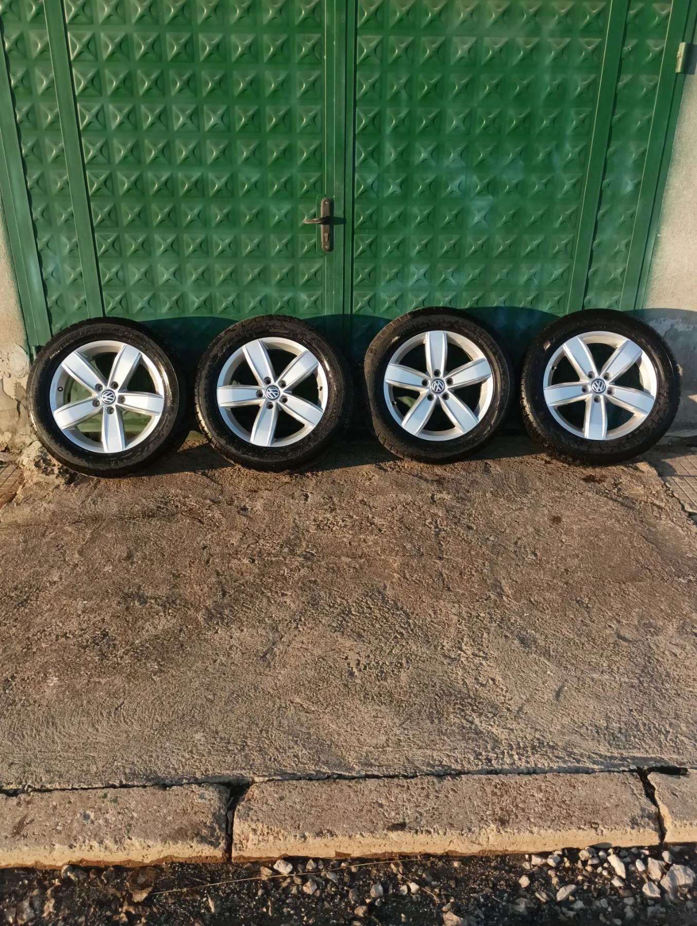    235/55R17 | Mobile.bg   1