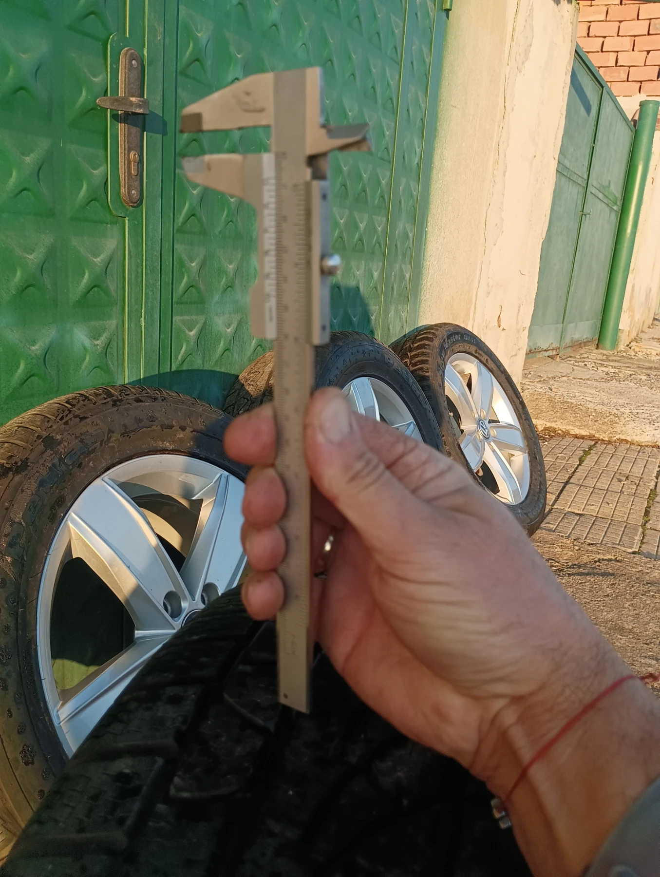    235/55R17 | Mobile.bg   2