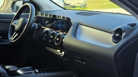 Mercedes-Benz GLA 180 * LED* 8G Tronic* Камера* , снимка 9