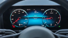 Mercedes-Benz GLA 180 * LED* 8G Tronic* Камера* , снимка 11