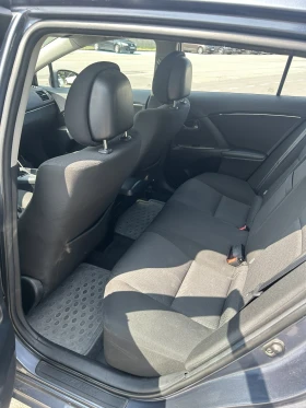 Toyota Avensis 1.8 147кс., снимка 12