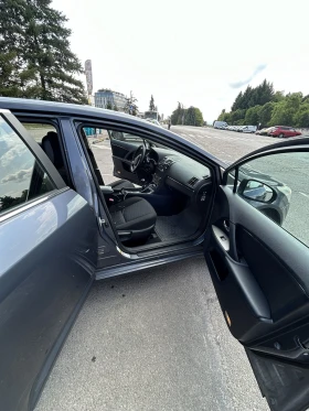 Toyota Avensis 1.8 147кс., снимка 8