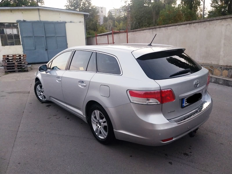 Toyota Avensis 2.0D КАТО НОВА!, снимка 5 - Автомобили и джипове - 47362633